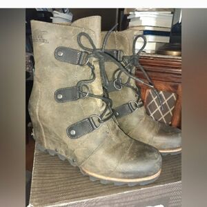 Sorel Wedge Boots